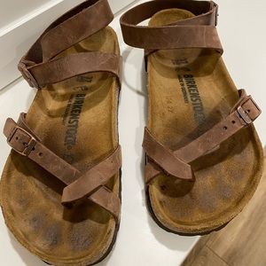 Birkenstock Yara oiled leather sandal